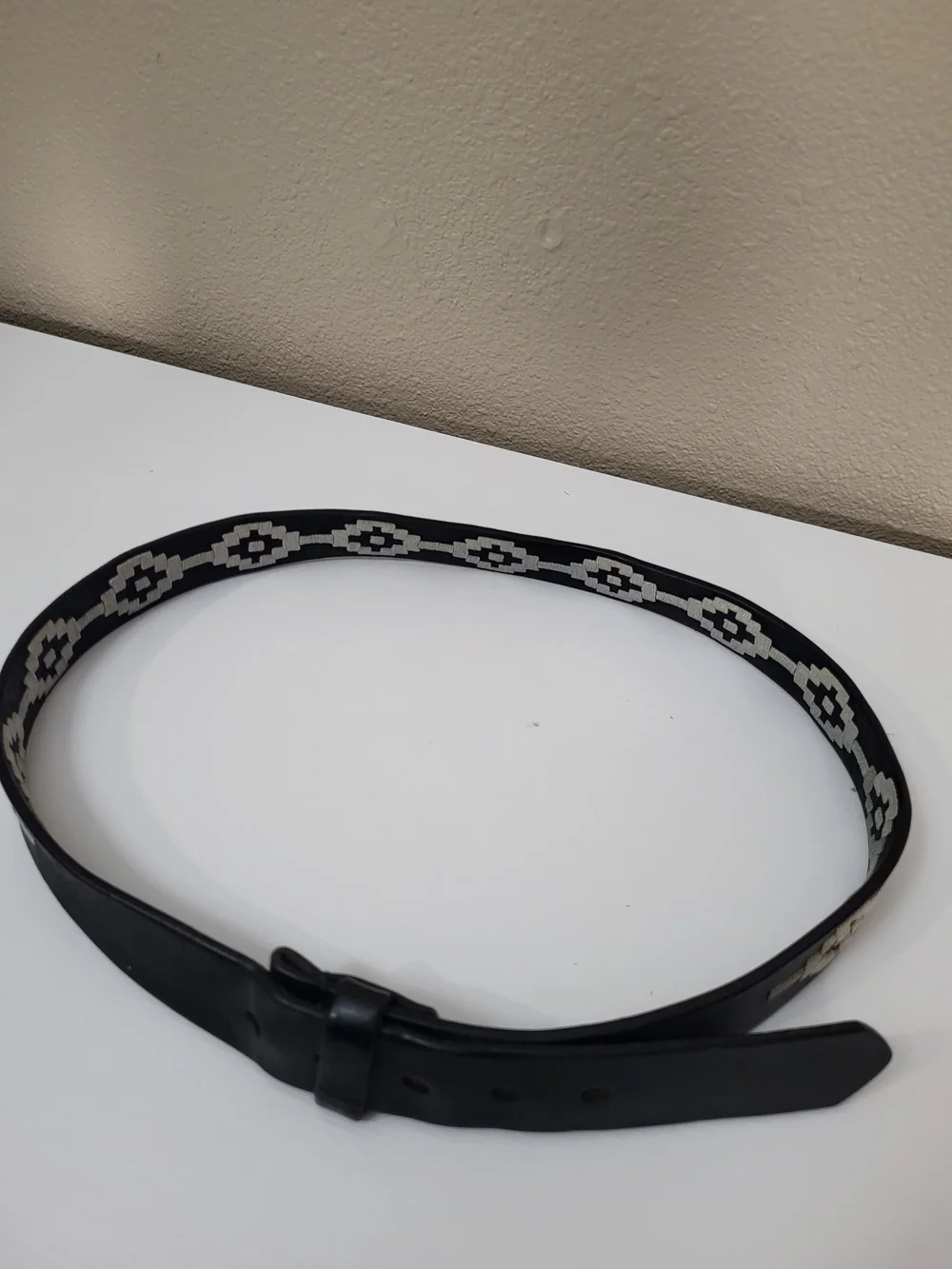 Zilker Black Leather Men’s Belt with White Embroidered Detail No Buckle